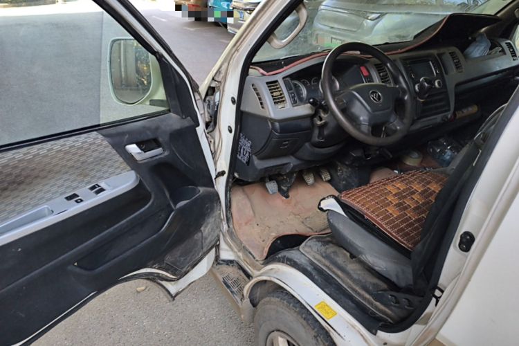 Used Foton Scenic G9 2016 2.4L Business Edition Long Wheelbase 4G69