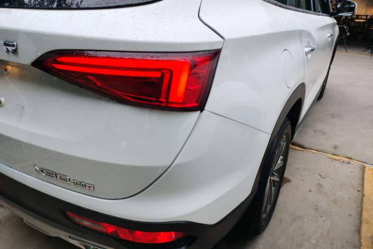 Used JETOUR X90 2019 1.5T Automatic Enjoyment Model 5 Seats China V Emission Standard Exterior 6