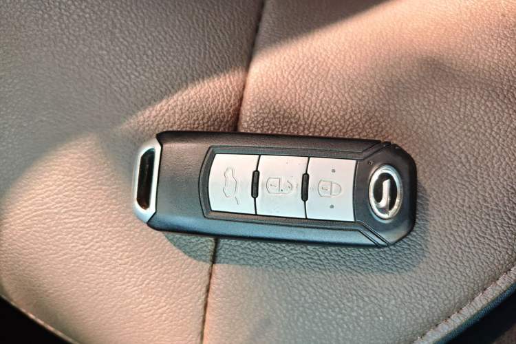 Used GAC Trumpchi GS4 2017 235T Automatic Two-Wheel Drive Luxury Smart Connectivity Version