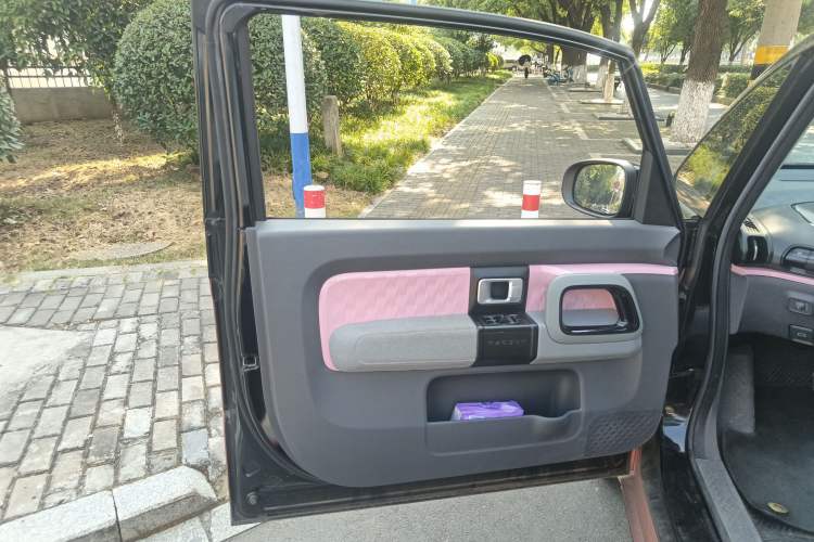 Used Baojun E300 2020 Plus Interstellar Smart Edition
