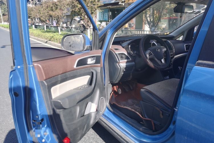 Used HYOSOW H3 2015 1.5L manual Comfort trim level Driver Seat