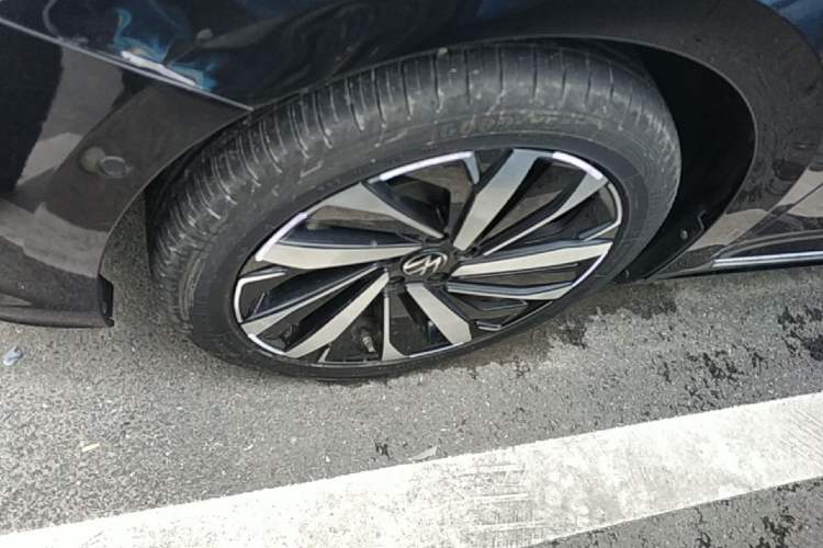 Used Volkswagen Passat 2023 Facelift 330TSI Luxury Edition Exterior 4