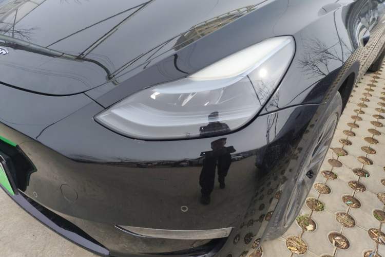 Used Tesla Model Y 2023 Long-Range All-Wheel-Drive Version