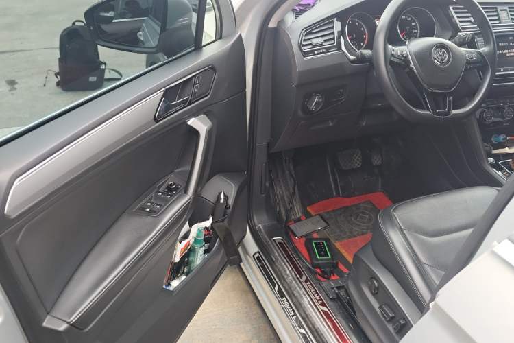 Used Volkswagen Tiguan L 2017 330TSI Automatic Two-Wheel Drive Luxury Edition
