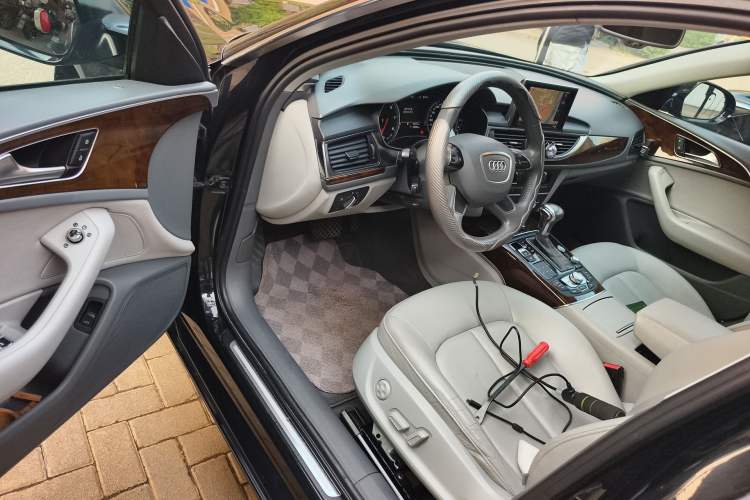 Used Audi A6L 2012 30 FSI Comfort Model
