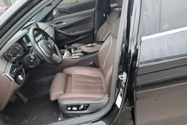 Used BMW 5 Series 2023 530Li Luxury Edition M Sport Package
