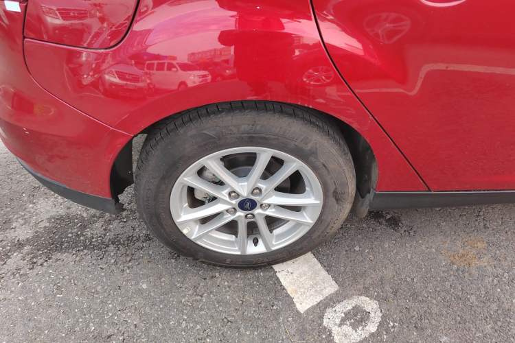 Used Ford Focus 2017 Hatchback 1.6L Automatic Fashion Edition Smart Drive Version