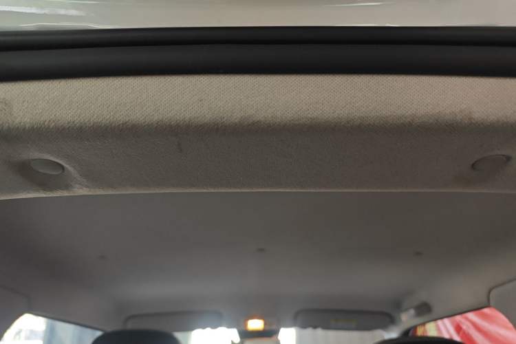 Used CHANGAN NEVO Lumin 2022 155 km – Refreshingly Sweet Edition Headliner