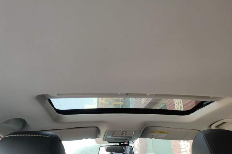 Used Roewe i5 2019 20T Automatic 4G Connect Luxury Flagship Edition
