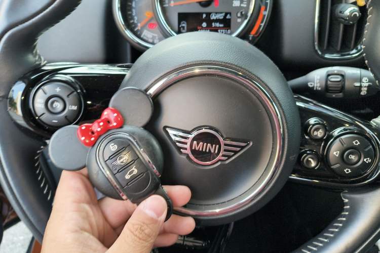 Used MINI Countryman 2018 1.5T COOPER Artist