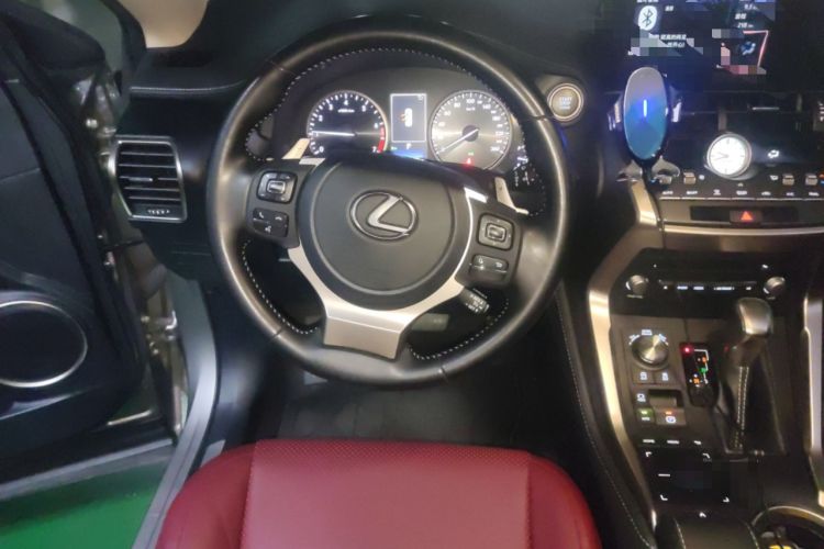 Used Lexus NX 2020 200 Front-Wheel Drive Freeline Edition China VI Standard Steering Wheel