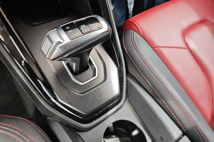 Used Haval H2s 2017 Blue Label 1.5T Dual-Clutch Comfort Model Gear Lever