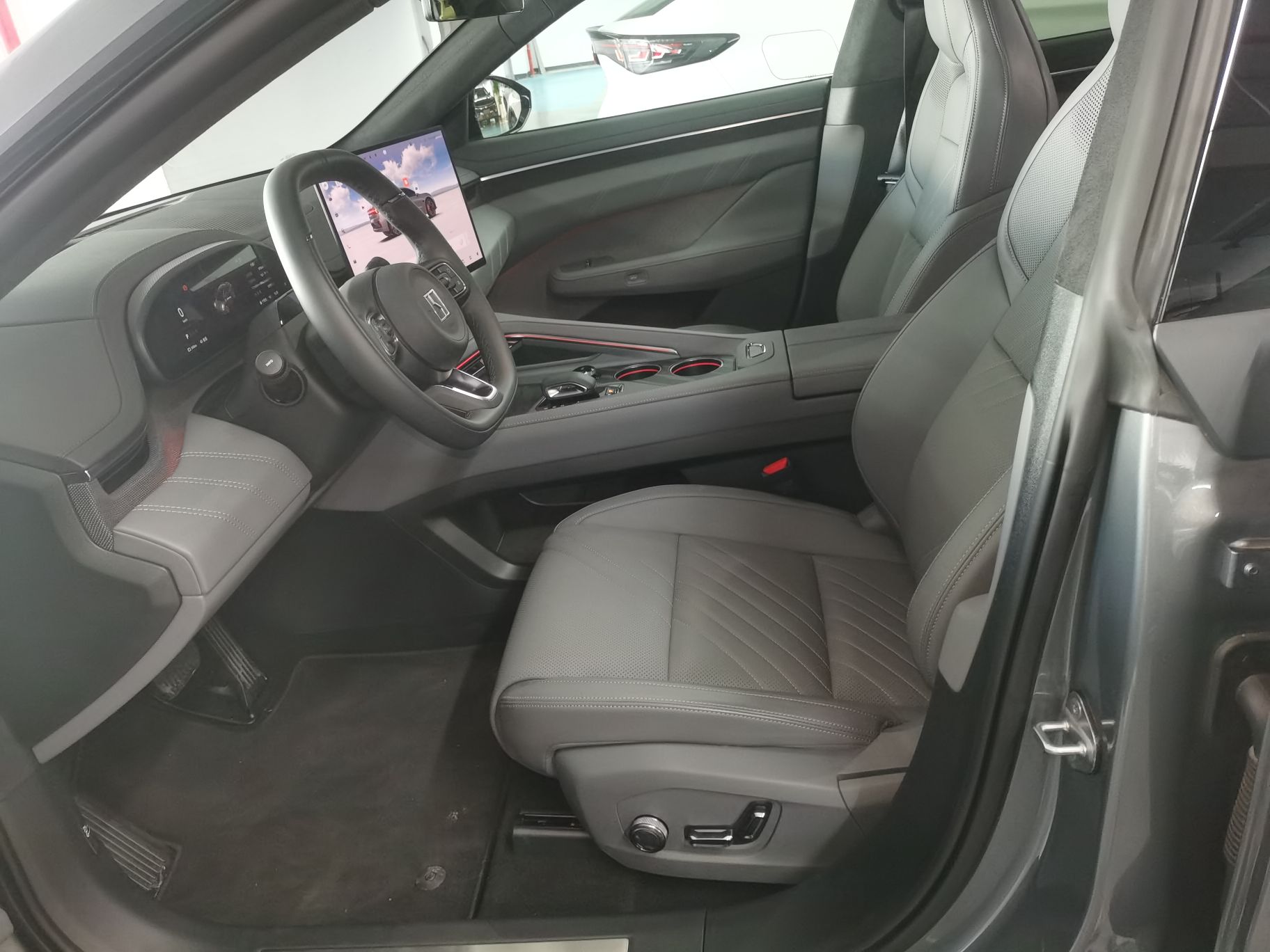 Переднее сиденье в автомобиле