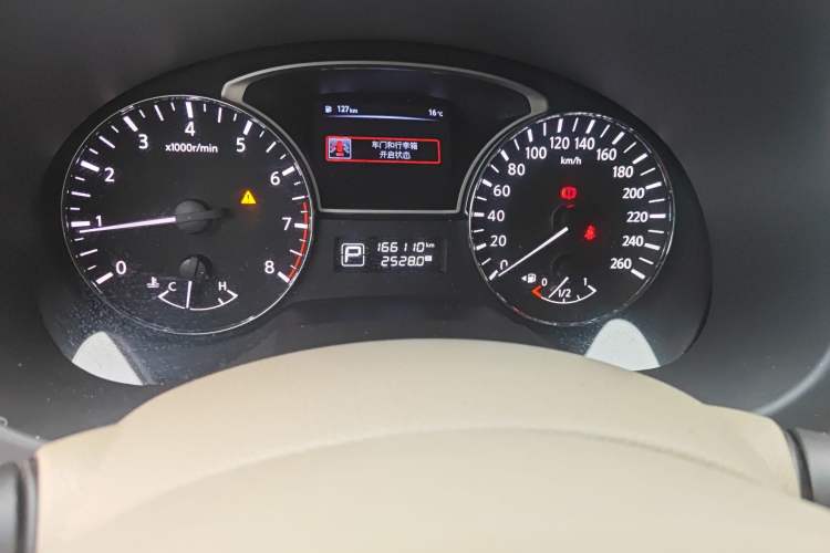 Used Nissan Teana 2016 2.0L XE Fashion Edition Odometer Close Up