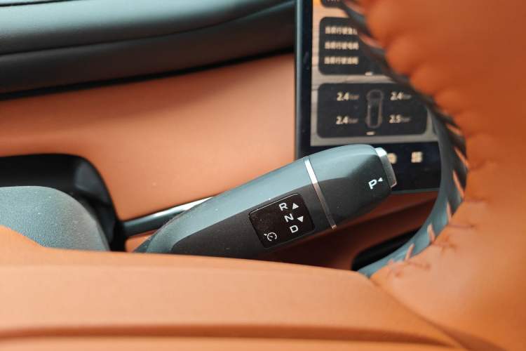 Used CHANGAN NEVO Q07 2025 215 Prestige Edition Gear Lever