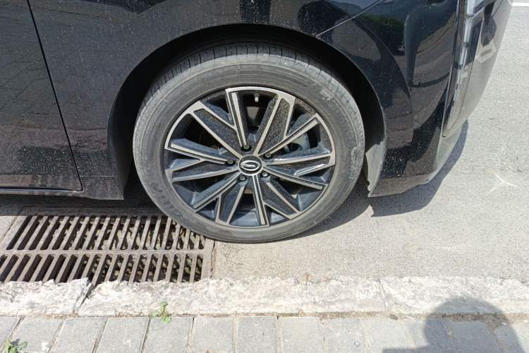 Used GAC Trumpchi E8 2024 Honor Series 2.0L Honor Edition Right Front Wheel Hub