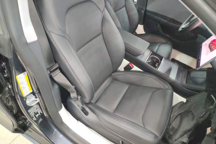 Used Tesla Model 3 2025 Rear-Wheel-Drive Version