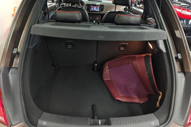 Used Volkswagen Beetle 2014 1.2TSI Fashion Edition Trunk