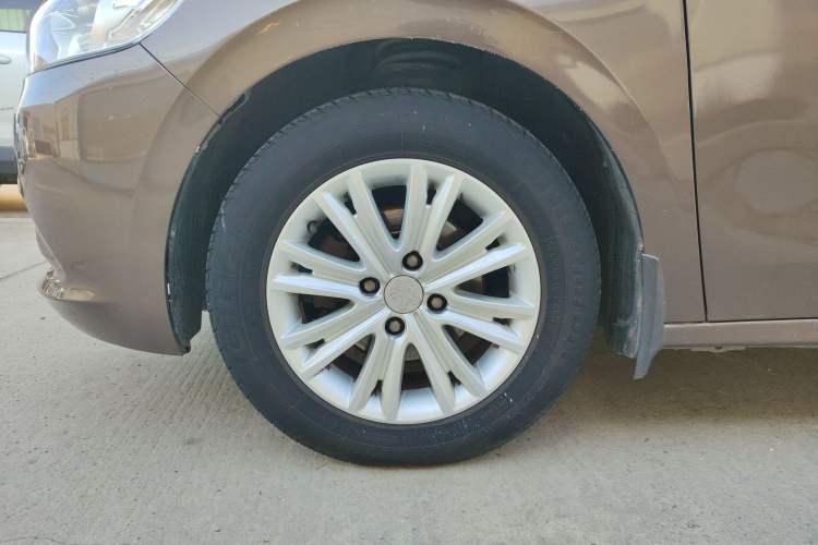 Used Peugeot 301 2014 1.6L Manual Comfort Edition