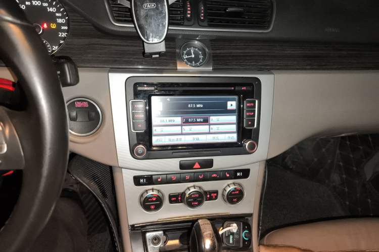 Used Volkswagen Magotan 2012 Facelift 2.0 TSI Prestige Model