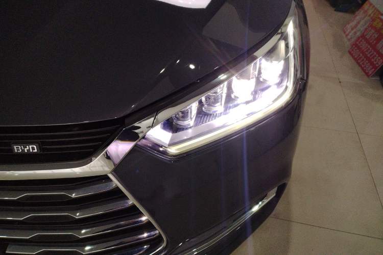 Used BYD Song 2021 Classic Edition 1.5T Automatic Elite Model Left Front Headlight