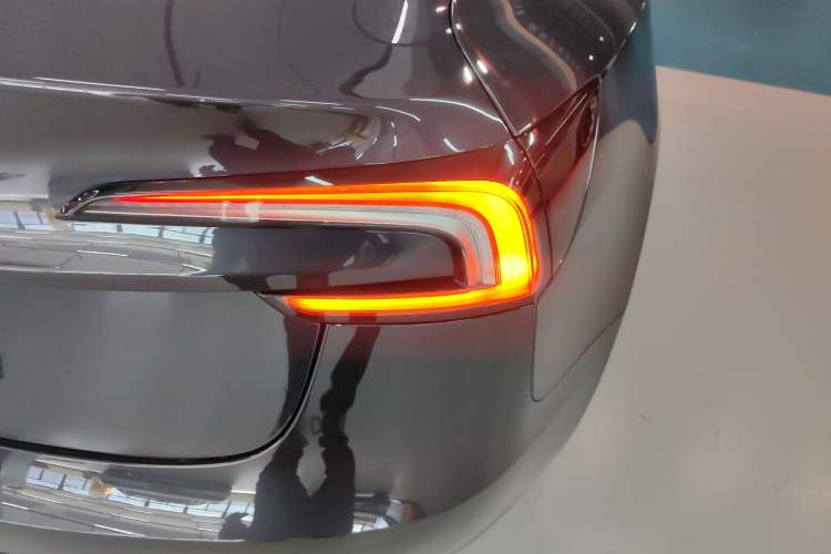 Used Tesla Model 3 2025 Rear-Wheel-Drive Version