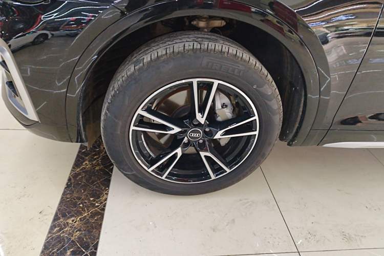 Used Audi Q5L 2024 40 TFSI Fashion Dynamic Model
