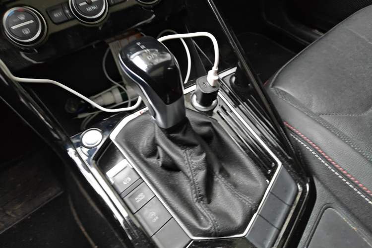 Used Volkswagen Tayron 2019 330TSI Four-Wheel Drive Luxury Version China V Standard Gear Lever