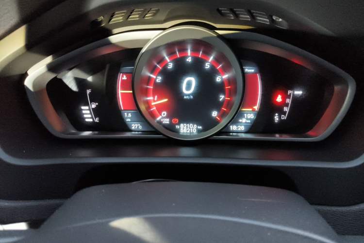 Used Volvo V40 2014 Cross Country T5 AWD Smart Luxury Edition Odometer Close Up