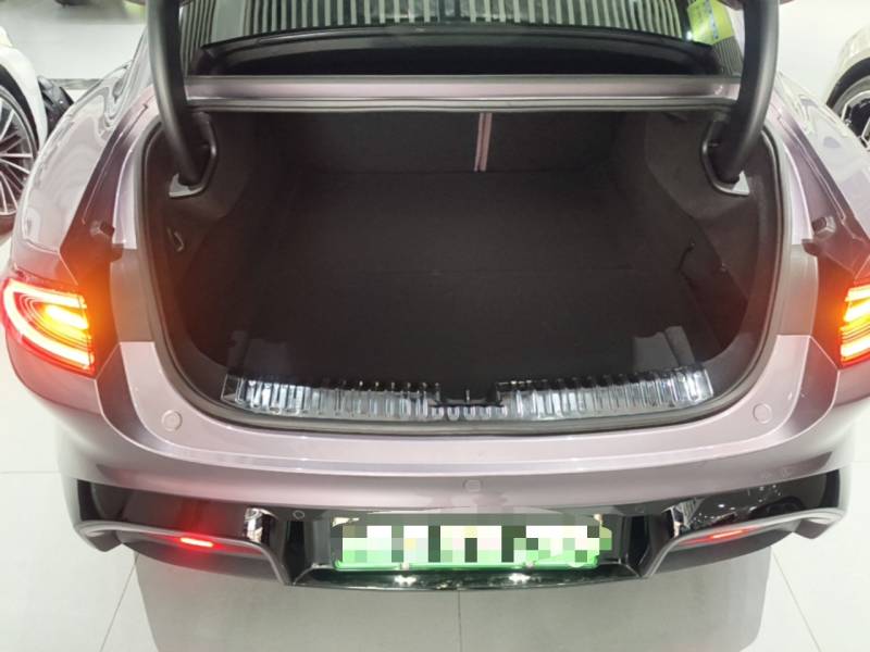 Used Xiaomi Auto SU7 2024 Four-Wheel Drive Ultra-Long Range Advanced Intelligent Driving Max Edition — 18