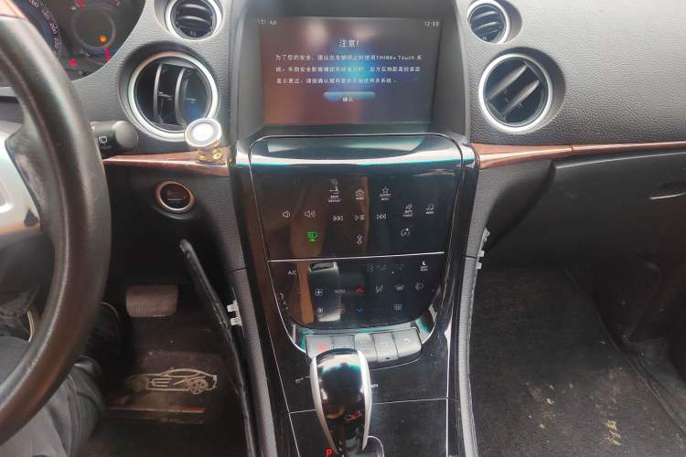 Used Luxgen Great 7 SUV 2015 2.2T Two-Wheel Drive Smart Version
