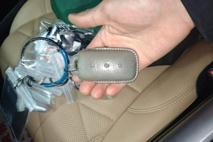 Used Geely Galaxy L6 2024 125km PLUS Dragon Edition Vehicle Key