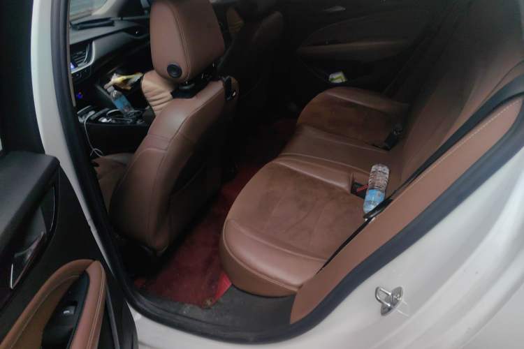 Used Buick Regal 2020 552T Luxury Version Left Rear Seat