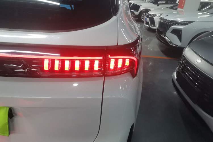 Used JETOUR Shanhai Shanhai L7 2024 1.5T 120km ULTRA 7-Seater
