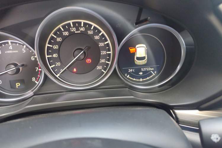 Used Mazda CX-5 2020 2.0L Automatic Two-Wheel Drive ZhiZun Version Odometer Close Up