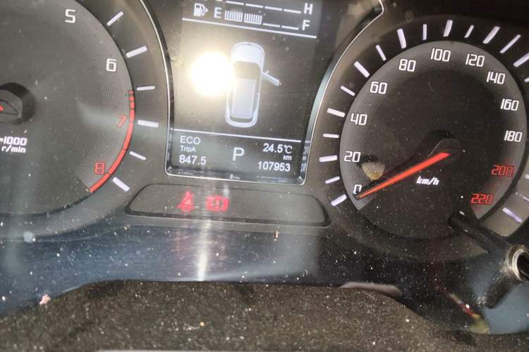 Used GAC Trumpchi GS4 2015 200T G-DCT Elite Edition Odometer Close Up