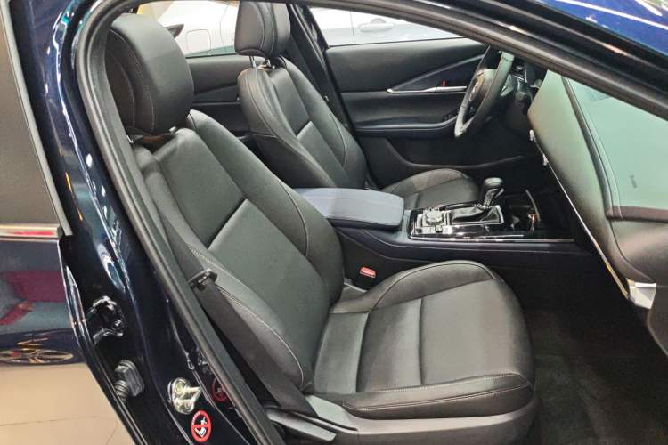 Used Mazda CX-30 2024 2.0L Automatic YAYUE Trim Right Front Seat