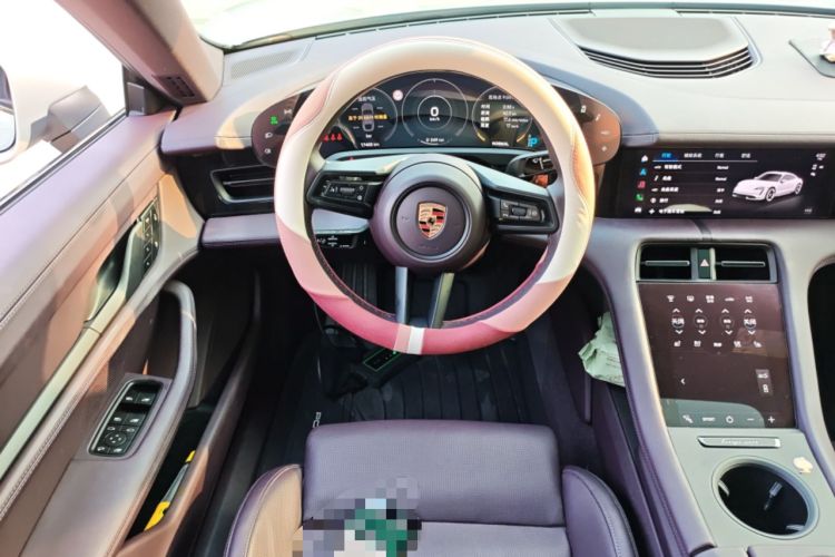 Used Porsche Taycan 2022-Year Updated Taycan Steering Wheel