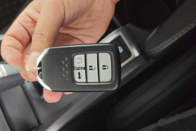 Used Honda Civic 2016 220TURBO CVT Luxury Edition Interior 1