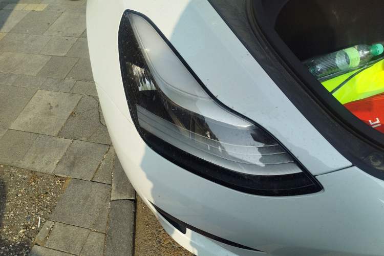Used Tesla Model 3 2019 Standard Range Rear-Wheel Drive Upgraded Version (52 kWh) Right Front Headlight