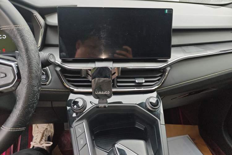 Used Lynk & Co 06 2023 Remix 1.5T Dynamic Halo
