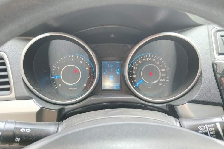 Used BAIC Senova X65 2015 2.0T manual Comfort trim level
