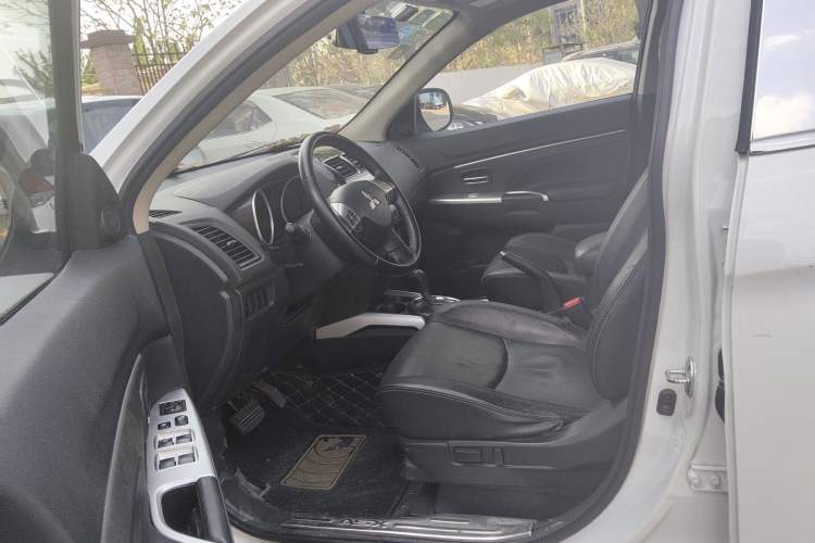 Used Mitsubishi ASX 2016 2.0L CVT Two-Wheel Drive Navigation Edition