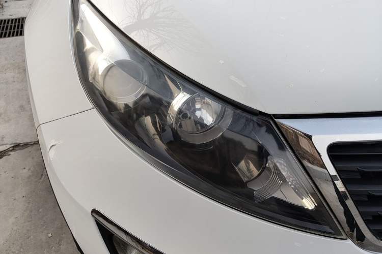 Used Kia Sportage R 2012 2.0L Manual Two-Wheel Drive GL Trim
