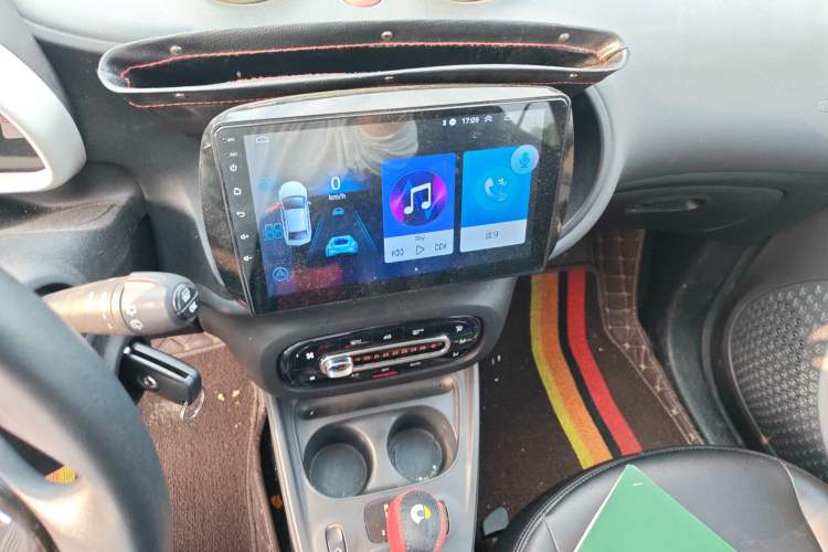 Used smart forfour 2016 1.0L 52 kW Dynamic Edition Audio And AC Panel