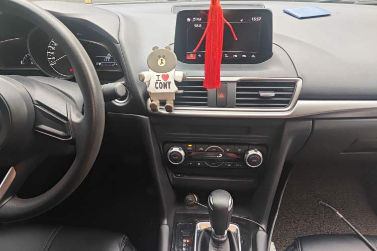 Used Mazda 3 Axela 2017 Sedan 1.5L Automatic Luxury Model Emission Standard China V Audio And AC Panel