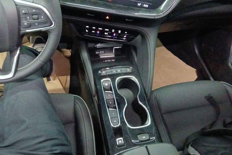 Used Buick Envision 2023 Encore S 552T Two-Wheel Drive Luxury Model
