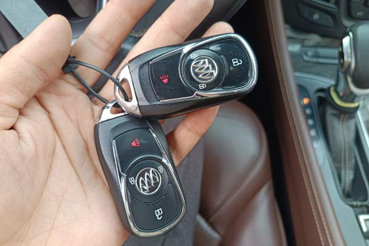 Used Buick Envision 2015 20T Two-Wheel-Drive Elite Model
