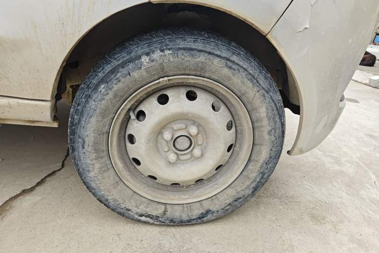 Used Jinbei Hiace X30 2018 1.3L Comfort Model DLCG12 Right Front Wheel Hub