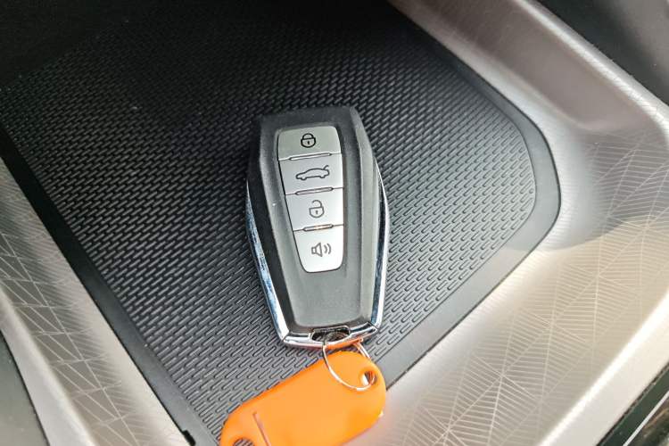 Used Geely Auto Emgrand 2025 4th Generation 1.5L CVT Starry Edition Vehicle Key